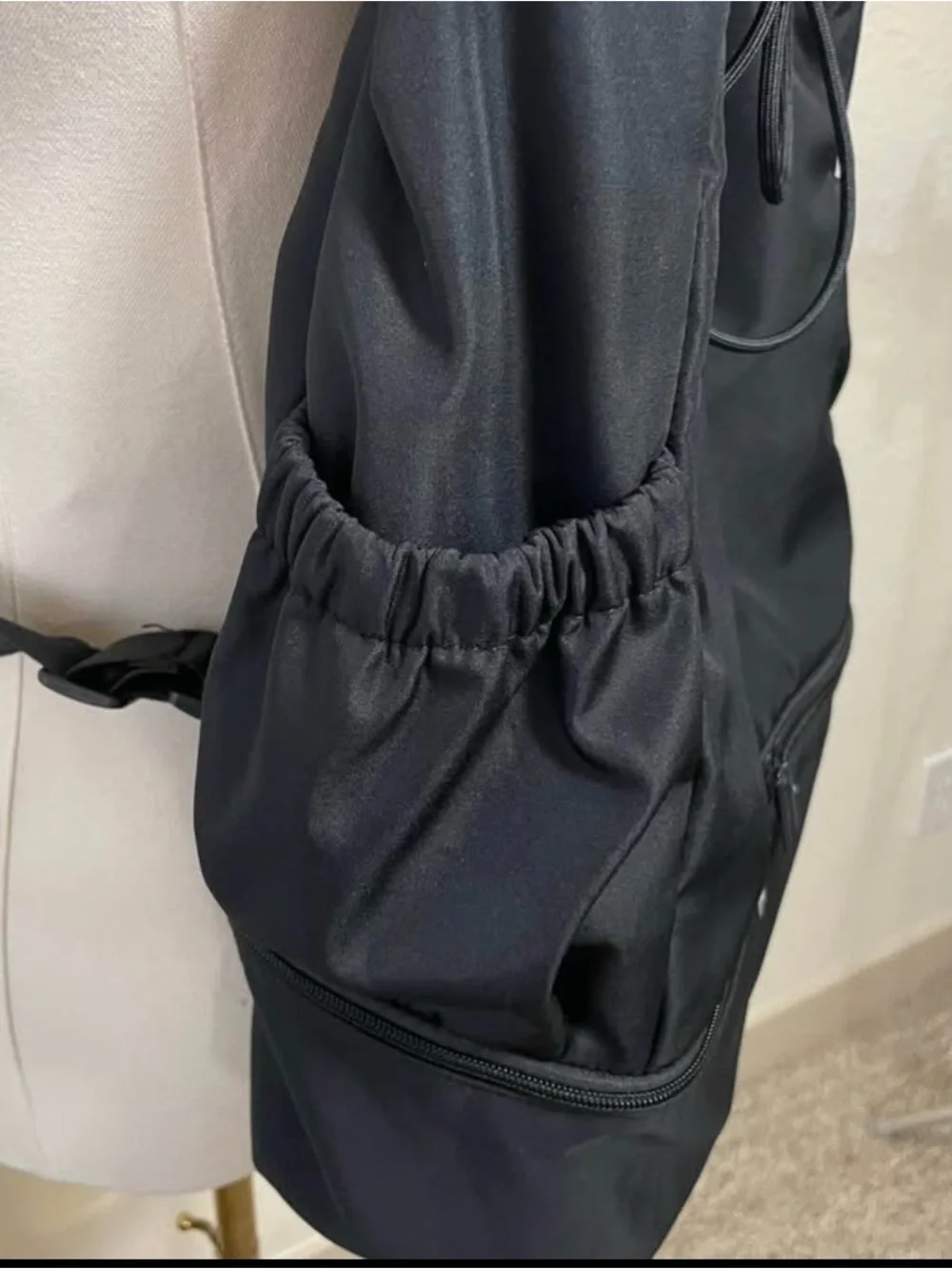 Beyond Yoga Drawstring Convertible Backpack Tote Gym Travel Bag